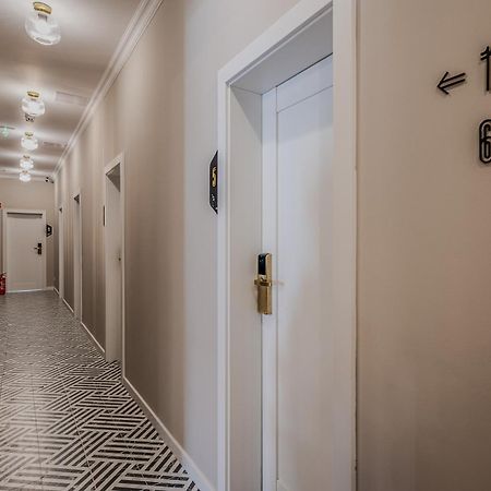 Timeless Boutique Suites By Bqa Budapest Exterior photo