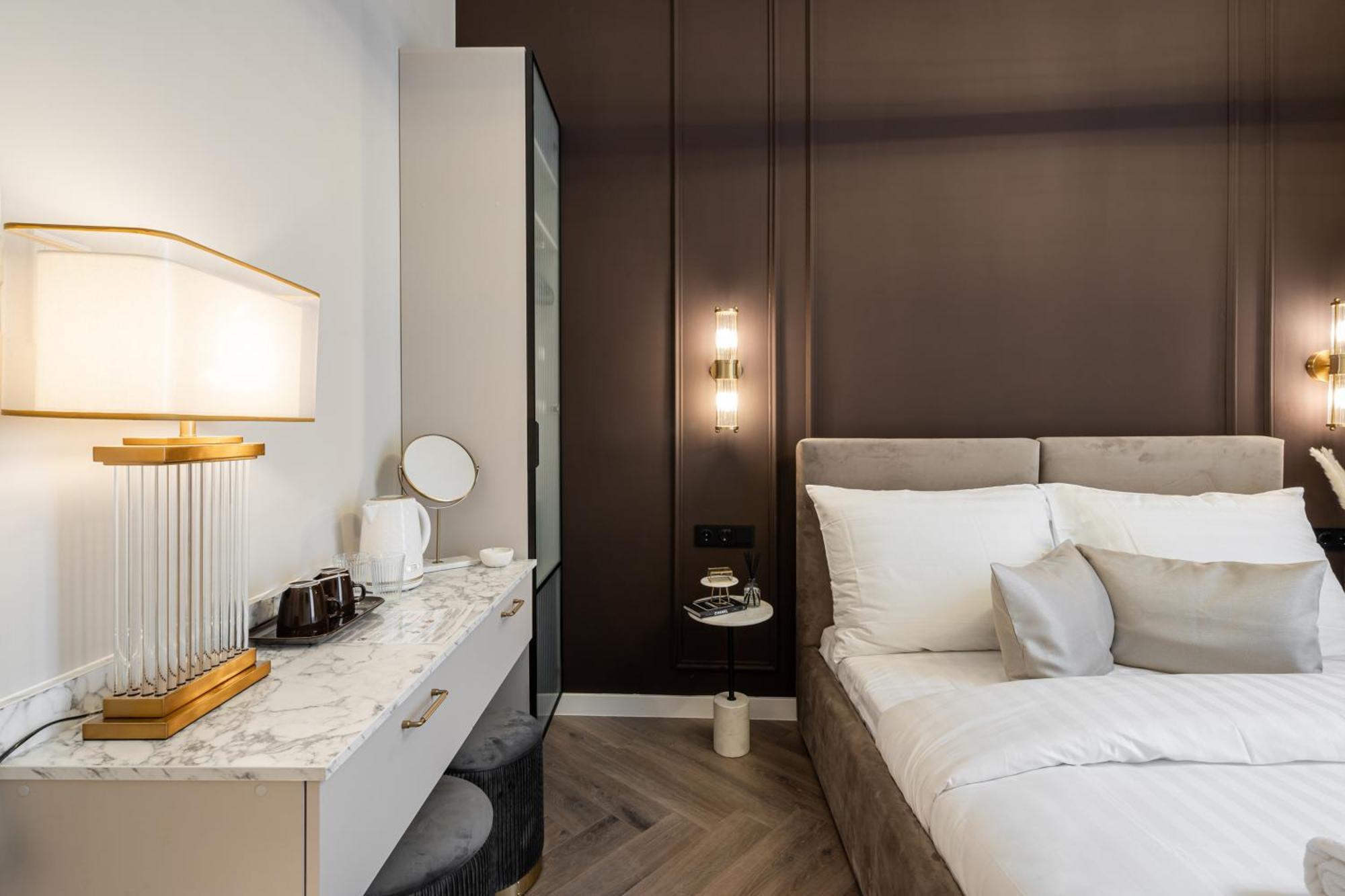 Timeless Boutique Suites By Bqa Budapest Exterior photo